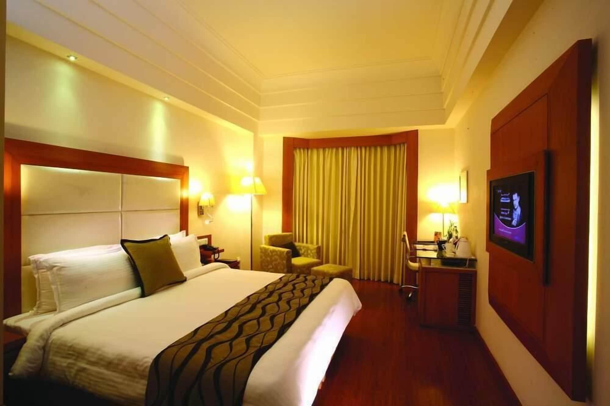 Ambrosia Sarovar Portico Харидвар Номер фото
