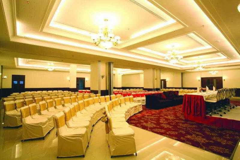 Ambrosia Sarovar Portico Харидвар Экстерьер фото